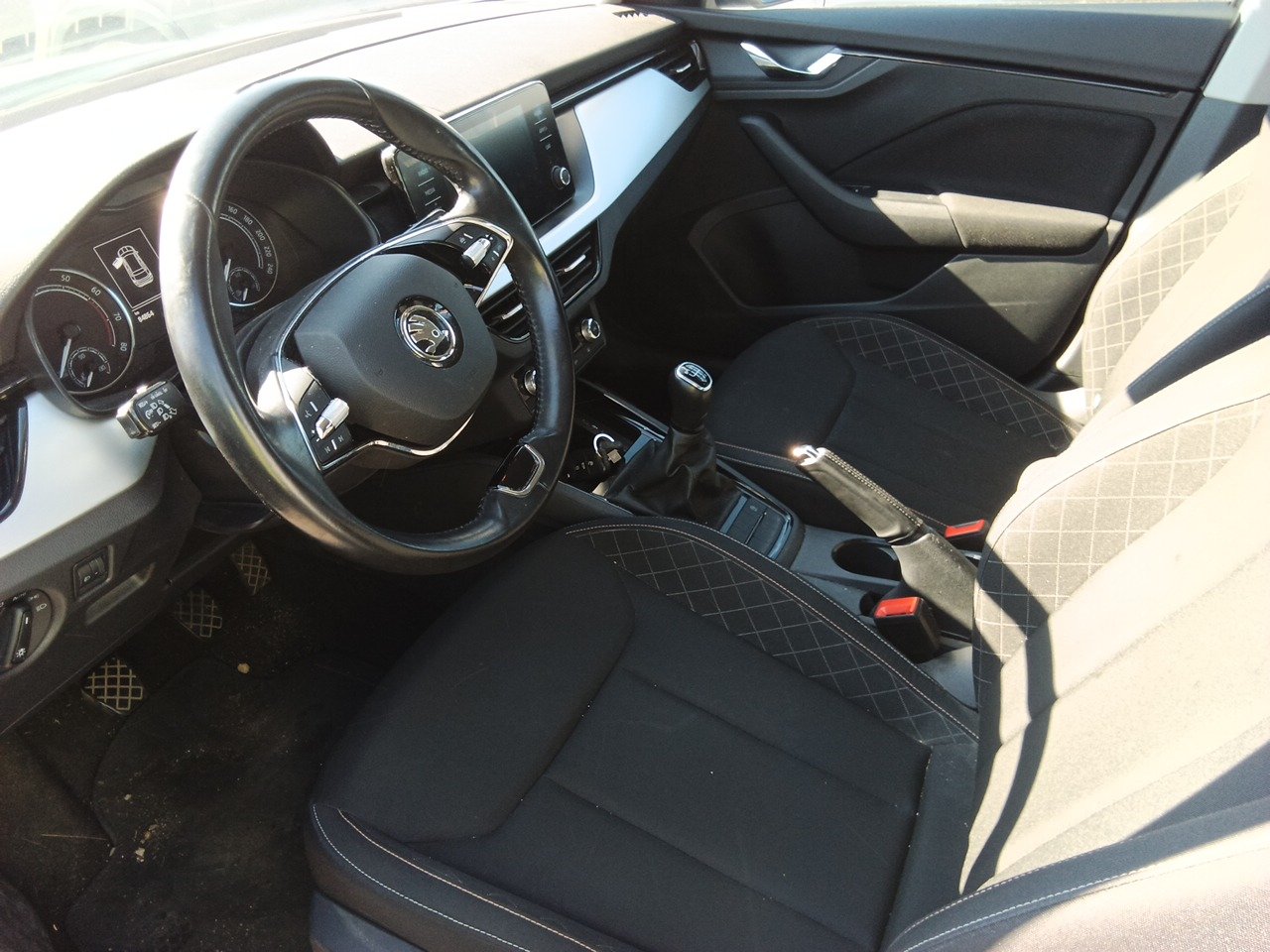 Renting Segunda Mano Skoda Kamiq1.0 TSI 81kW (110CV) AMBITION 