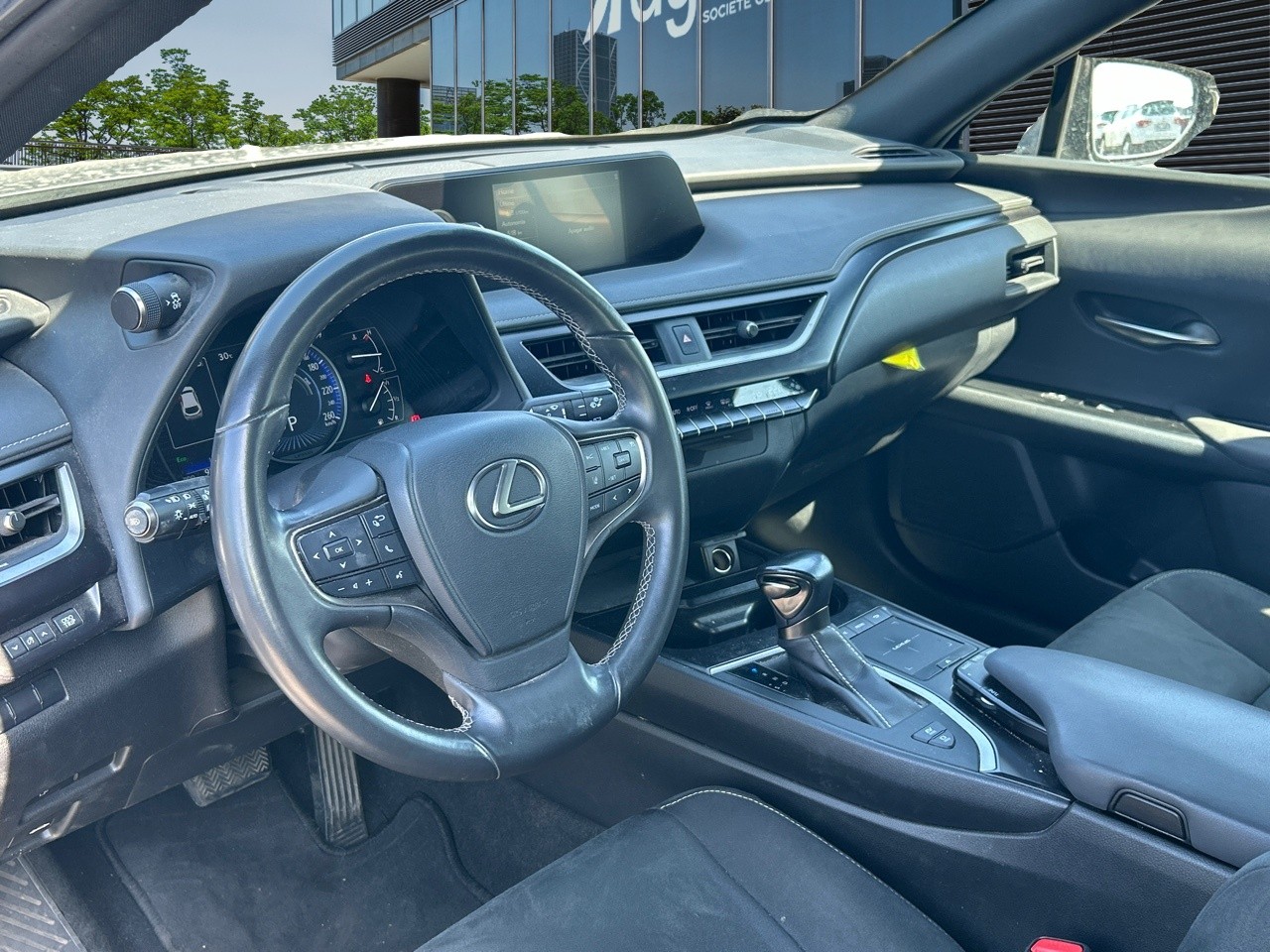 Renting Segunda Mano Lexus UX2.0 250h Business 
