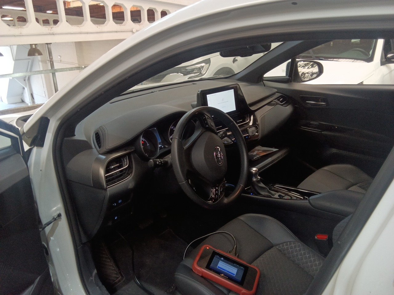 Renting Segunda Mano Toyota C-HR1.8 125H Advance 