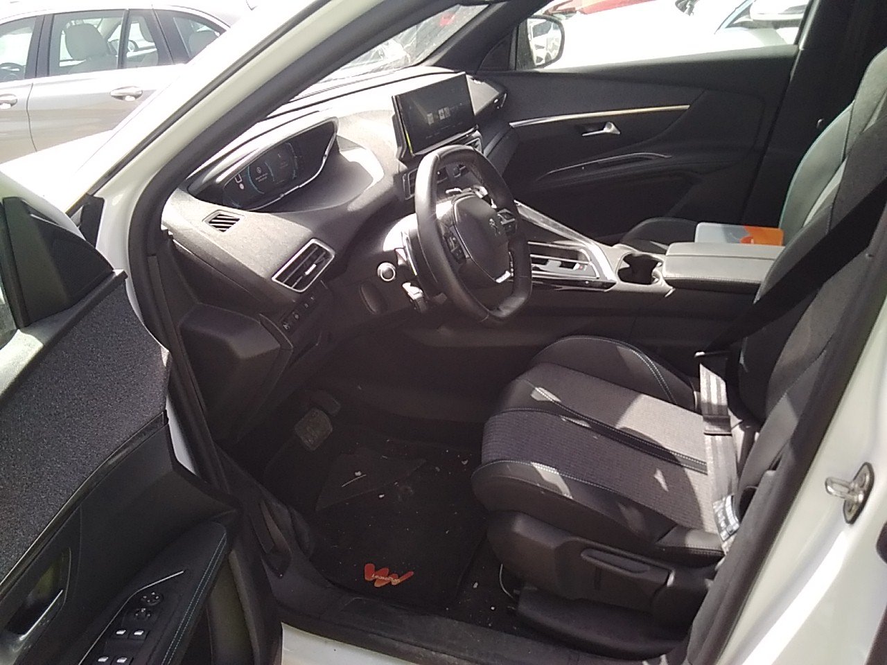 Renting Segunda Mano Peugeot 3008180 e-EAT8 Allure Pack 
