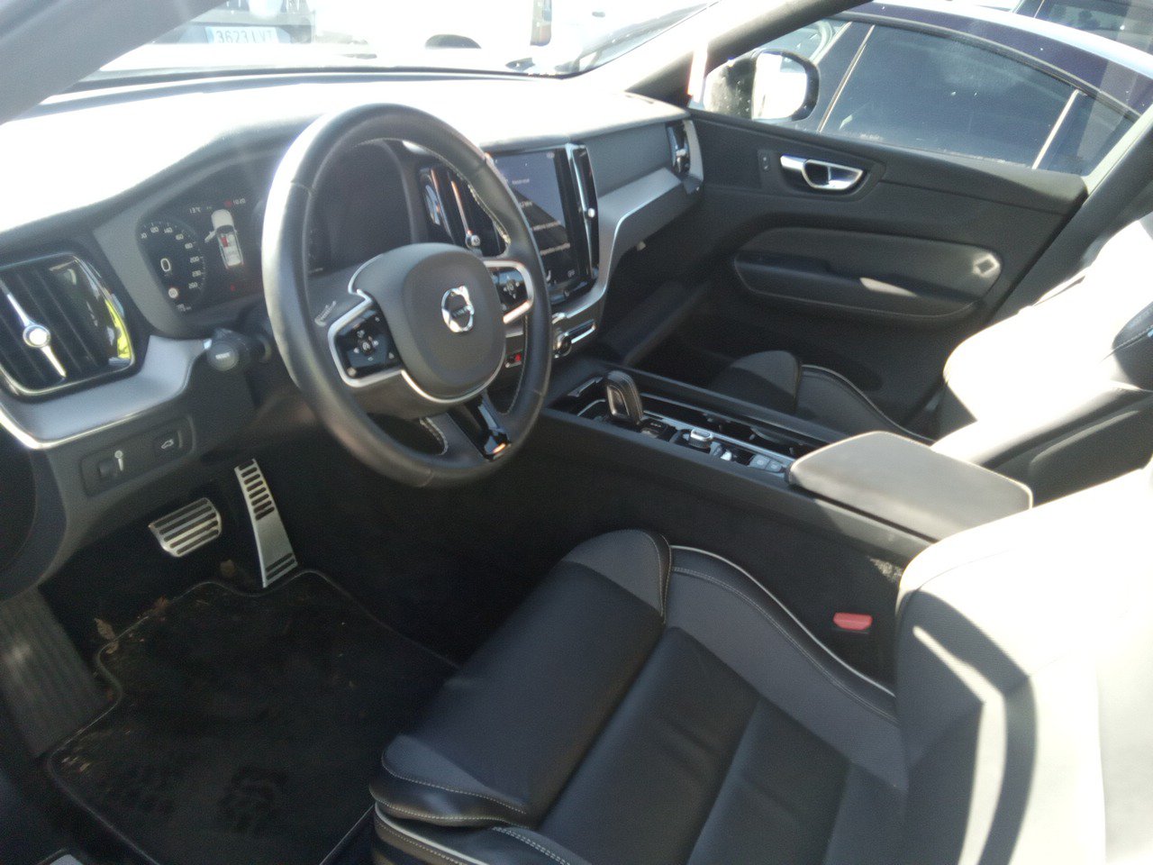 Renting Segunda Mano Volvo XC602.0 B4 D AWD R-Design Auto 
