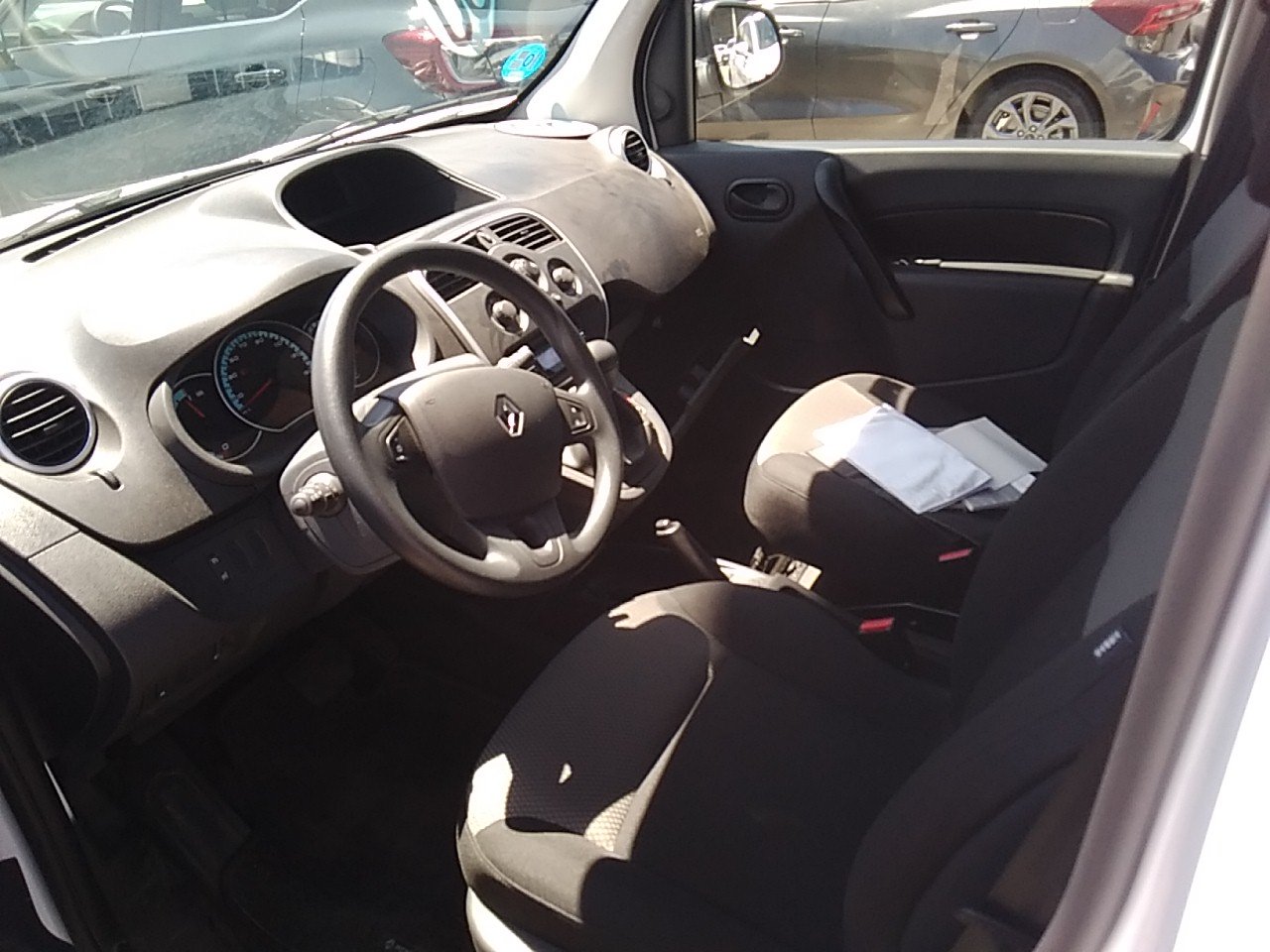 Renting Segunda Mano Renault KANGOO VANEXPRESS E-Tech 2 plazas 