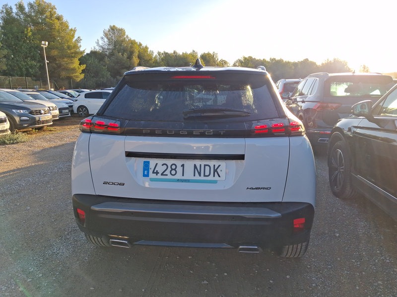 Renting Segunda Mano Peugeot 2008N2008 GT Hybrid 145 eDCS6 