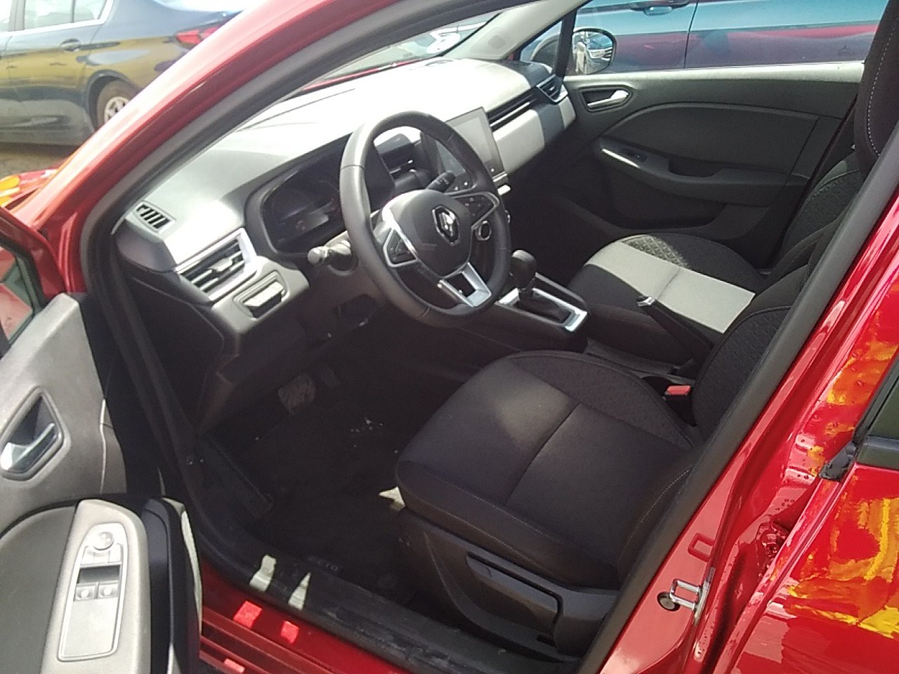Renting Segunda Mano Renault ClioEquilibre E-Tech Híbrido 104 kW (140CV) 