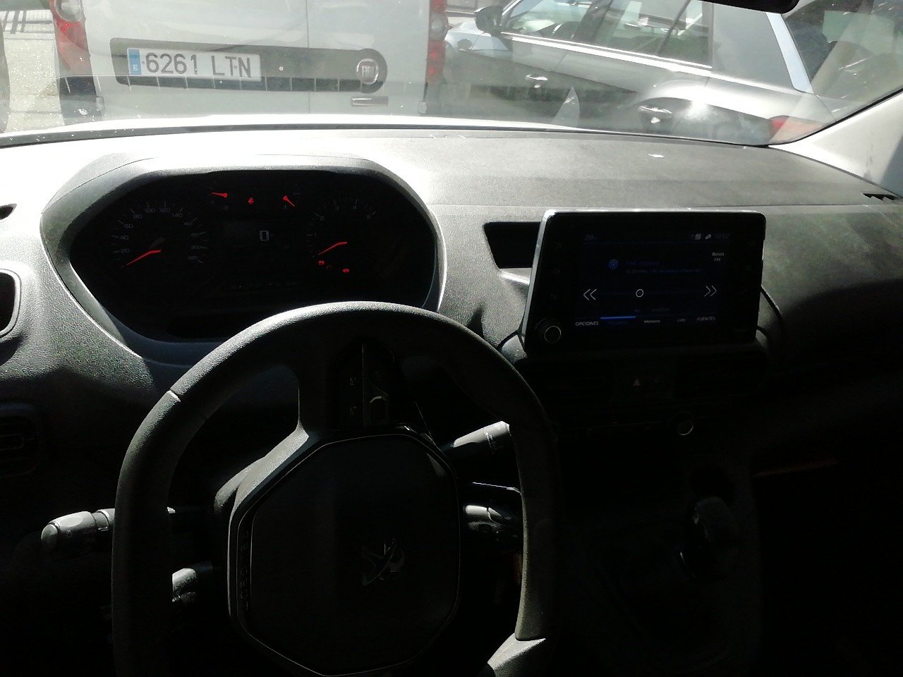 Renting Segunda Mano Peugeot PartnerPremium Standard 600kg BlueHDi 73kW 