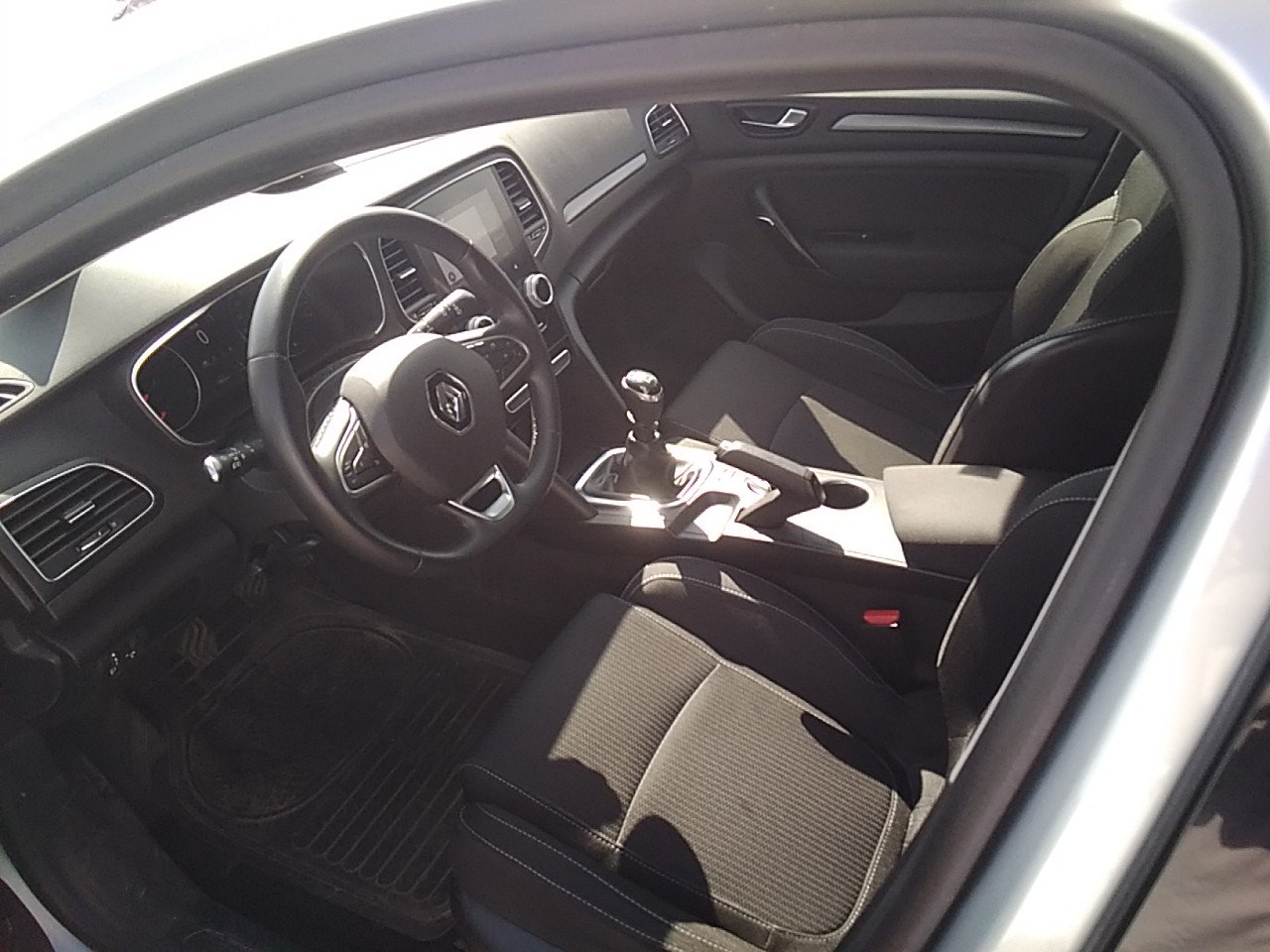 Renting Segunda Mano Renault Megane(O) Intens TCe 103 kW (140CV) GPF 