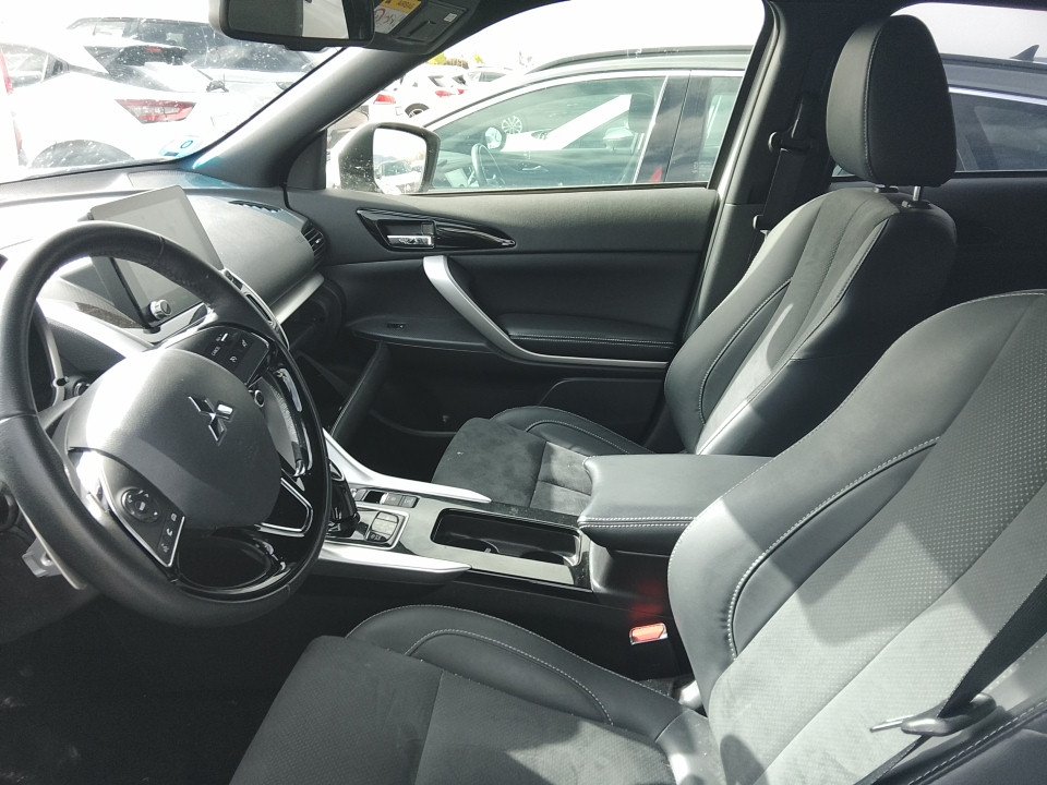 Renting Segunda Mano Mitsubishi Eclipse Cross2.4 PHEV Kaiteki Auto 4WD 