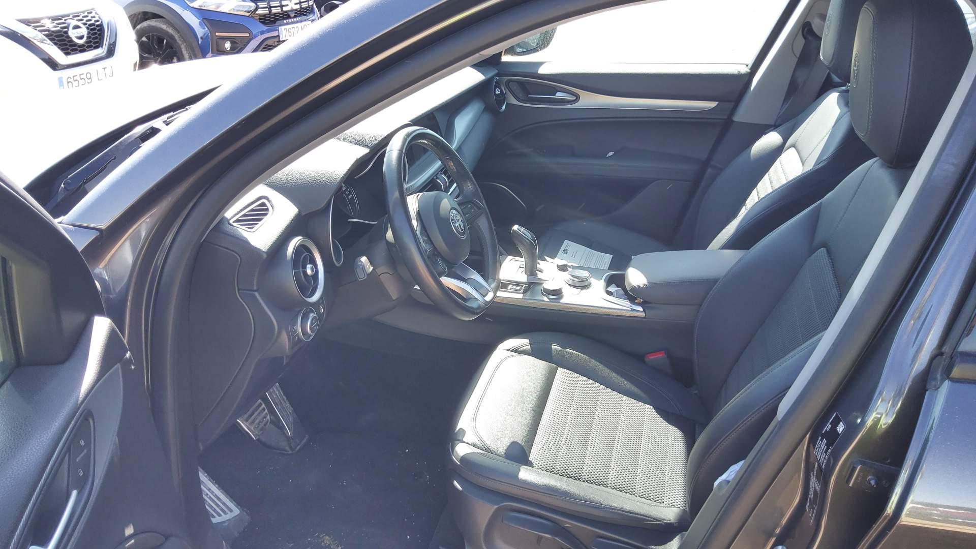 Renting Segunda Mano Alfa Romeo Stelvio2.2 Diésel 140kW (190CV) Sprint RWD 