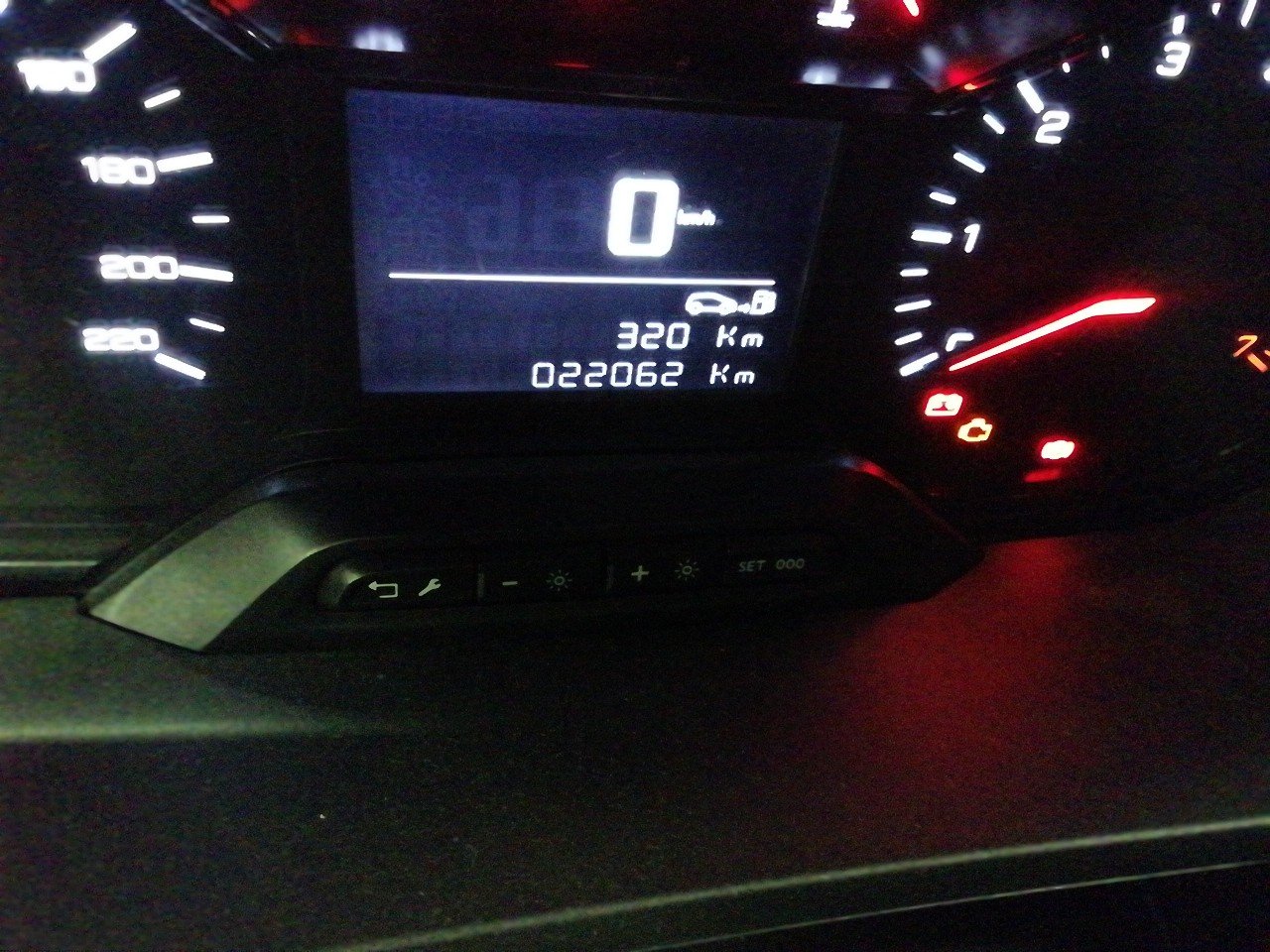 Renting Segunda Mano Peugeot PartnerPremium Standard 600kg BlueHDi 73kW 