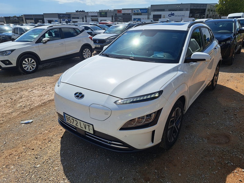 imagen HYUNDAI KONA 150kW EV Style Sky-39
