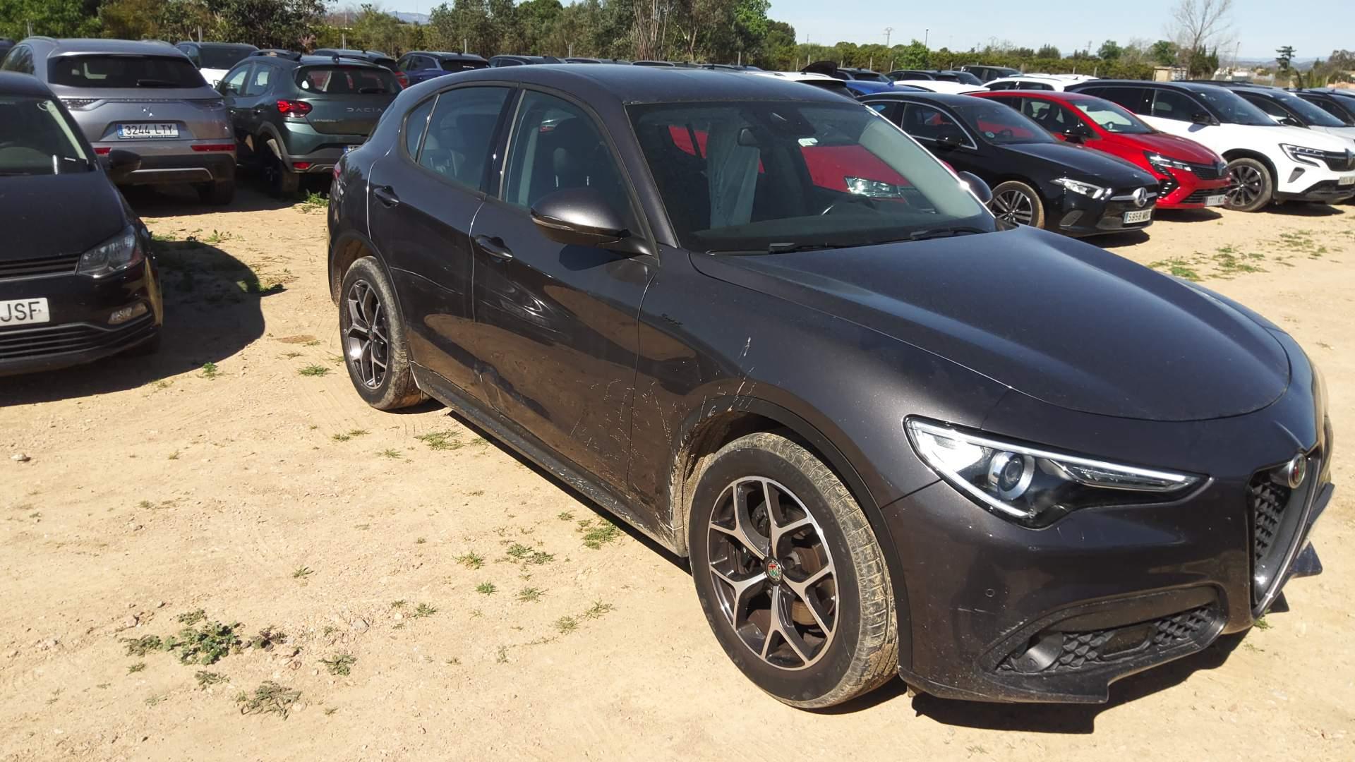 Renting Segunda Mano Alfa Romeo Stelvio2.2 Diésel 140kW (190CV) Sprint RWD 