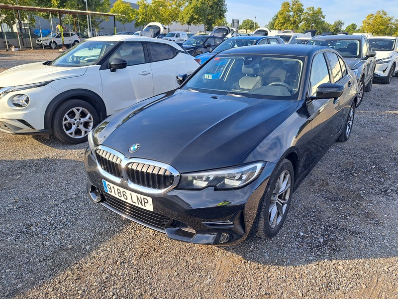 imagen BMW SERIES 3 318d Auto.-39