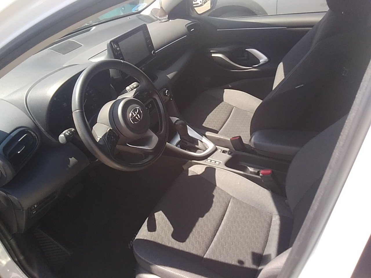 Renting Segunda Mano Toyota Yaris1.5 120H Active Tech 