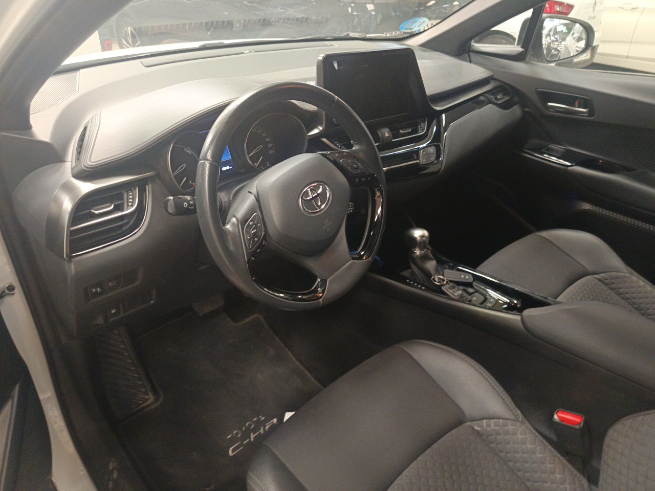 Renting Segunda Mano Toyota C-HR1.8 125H Advance 