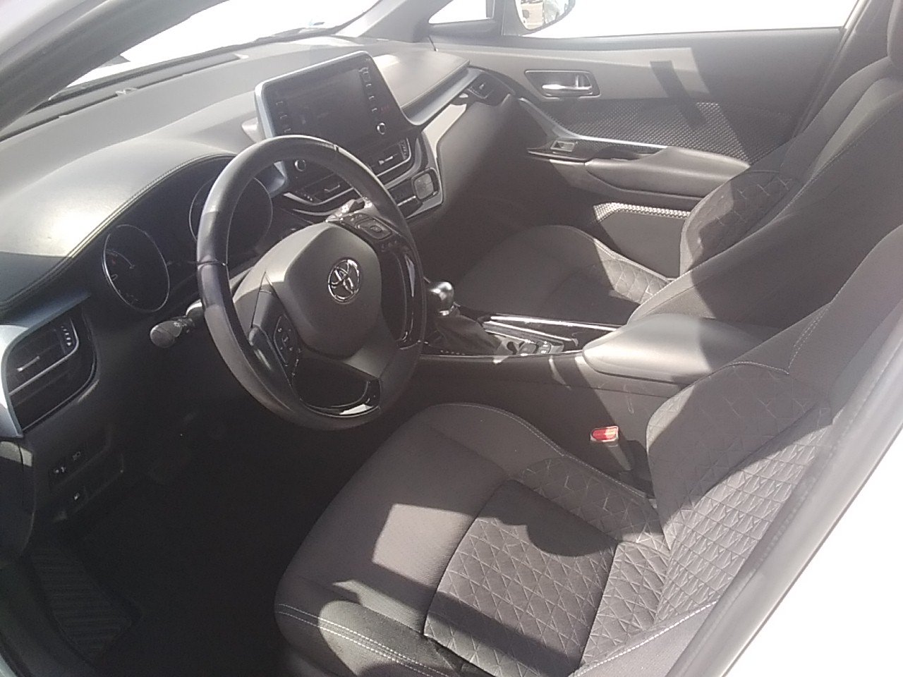 Renting Segunda Mano Toyota C-HR1.8 125H Advance 