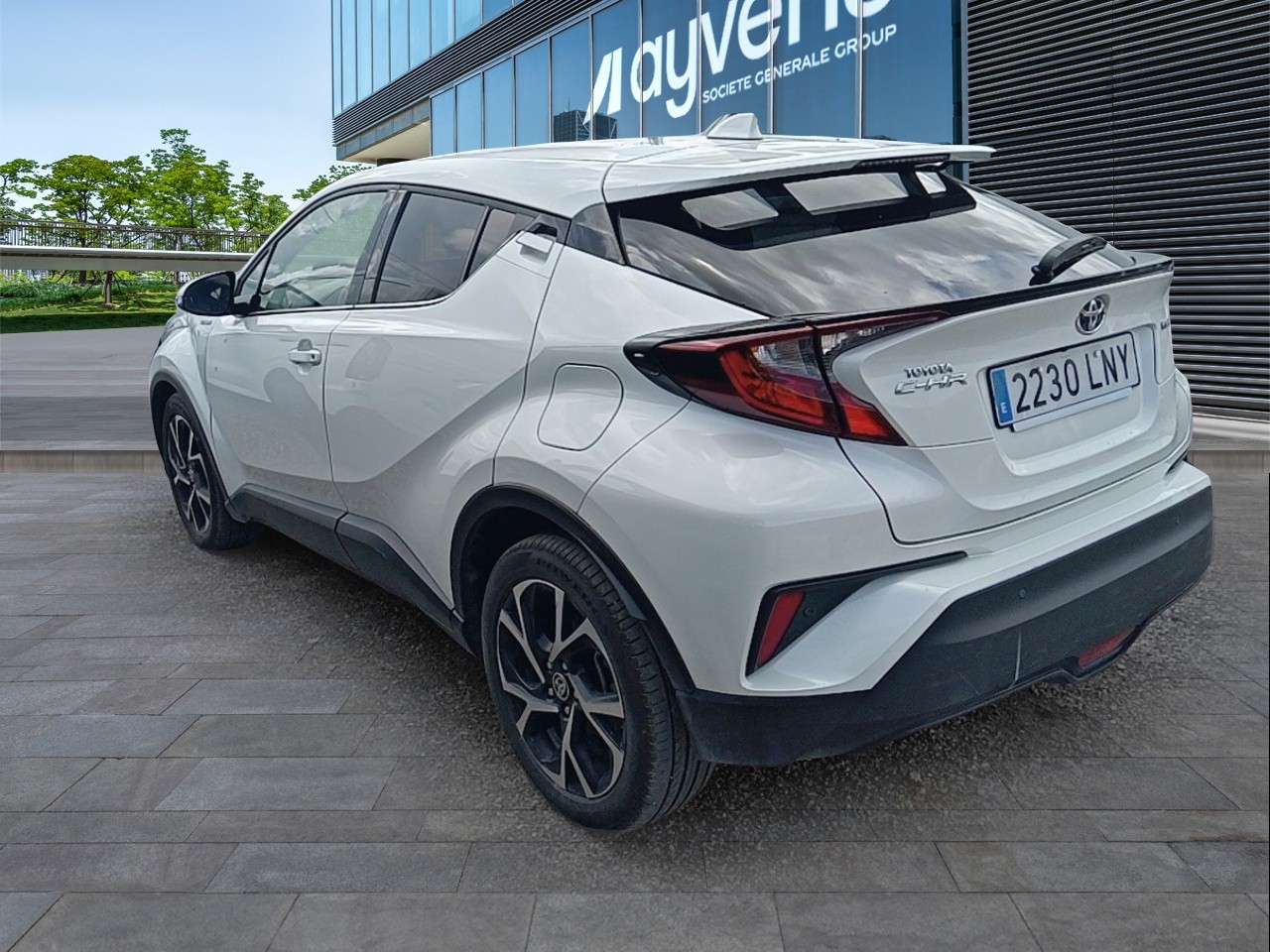 Renting Segunda Mano Toyota C-HR1.8 125H Advance 