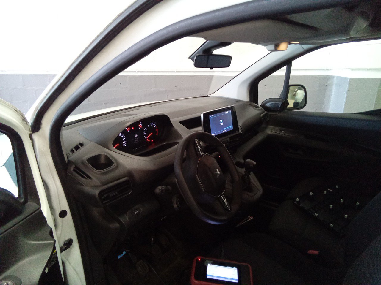 Renting Segunda Mano Peugeot PartnerPremium Standard 600kg BlueHDi 73kW 