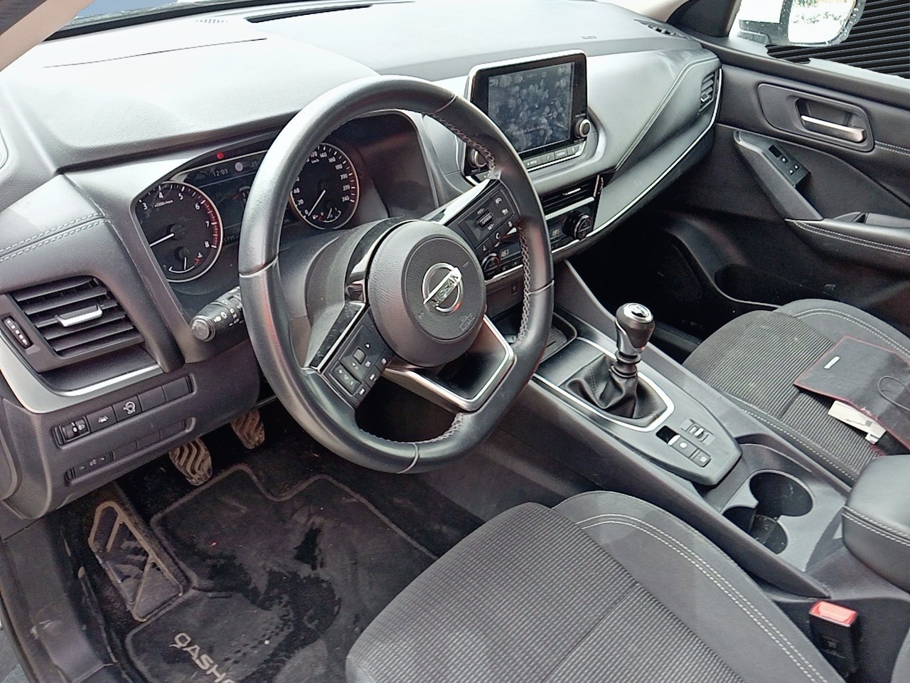 Renting Segunda Mano Nissan QashqaiDIG-T 103kW (140CV) mHEV 4×2 Acenta 