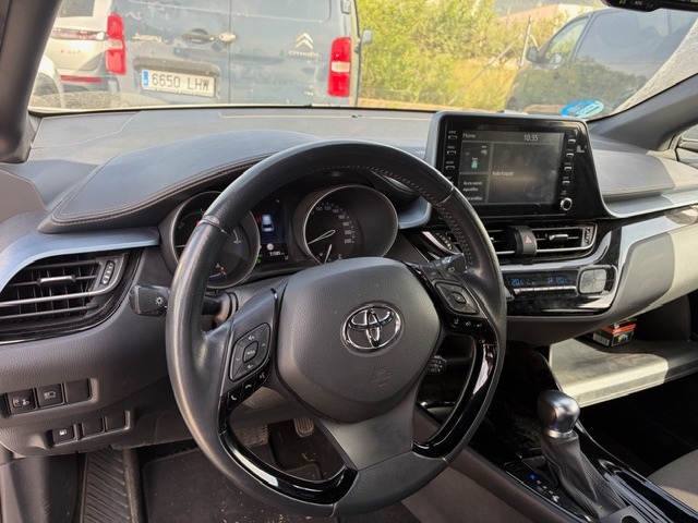 Renting Segunda Mano Toyota C-HR1.8 125H Advance 