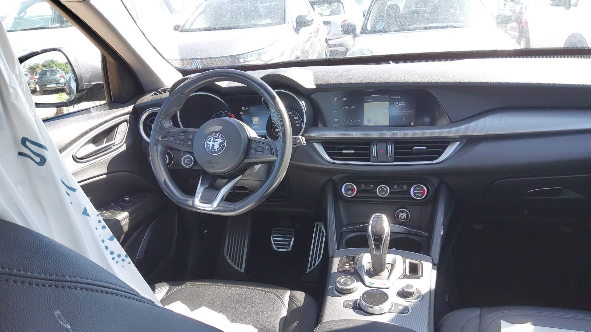 Renting Segunda Mano Alfa Romeo Stelvio2.2 Diésel 140kW (190CV) Sprint RWD 