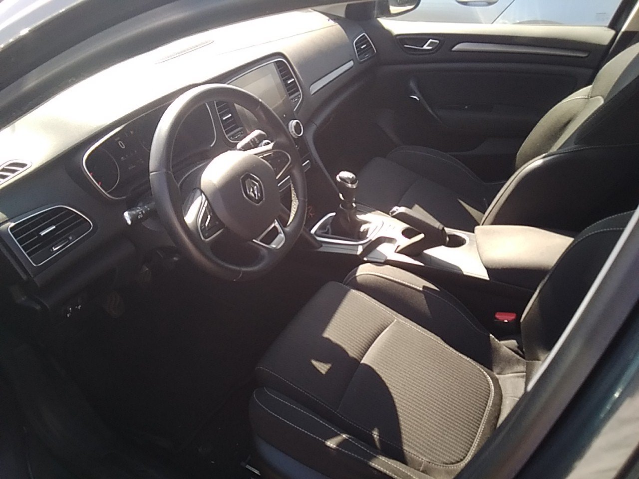 Renting Segunda Mano Renault Megane(O) Intens TCe 103 kW (140CV) GPF 