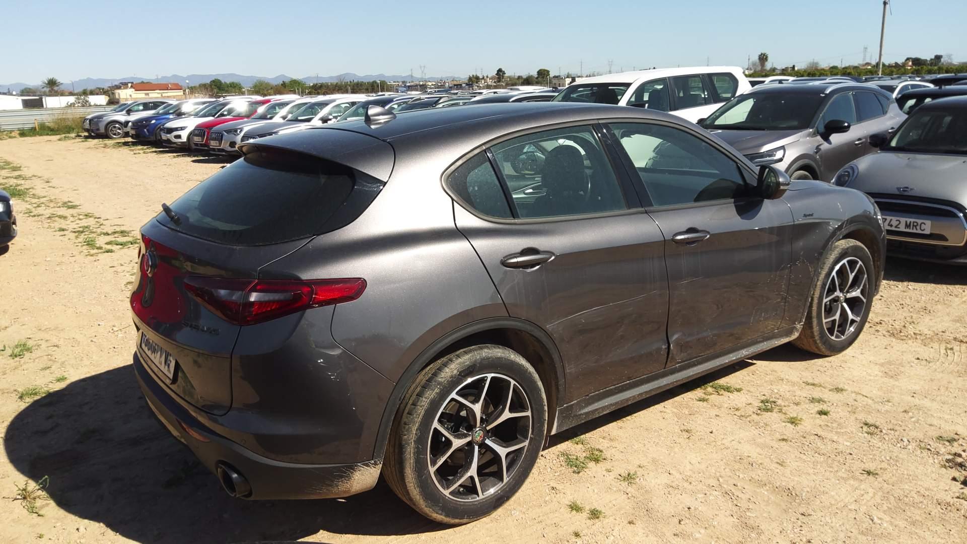 Renting Segunda Mano Alfa Romeo Stelvio2.2 Diésel 140kW (190CV) Sprint RWD 