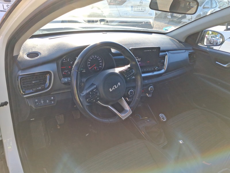 Renting Segunda Mano Kia Stonic1.0 T-GDi 88kW (120CV) MHEV iMT Drive 