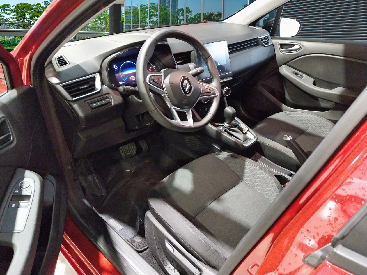 Renting Segunda Mano Renault ClioEquilibre E-Tech Híbrido 104 kW (140CV) 