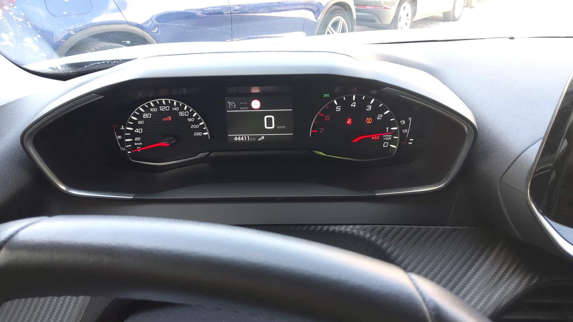 Renting Segunda Mano Peugeot 2008Active Pack BlueHDI 81kW (110CV) 