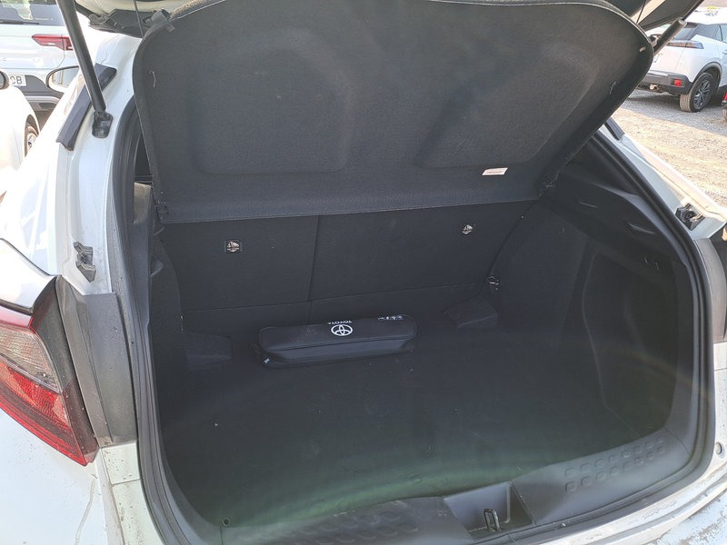 Renting Segunda Mano Toyota C-HR1.8 125H Advance 