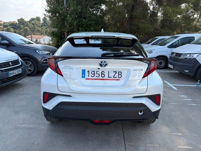 Renting Segunda Mano Toyota C-HR1.8 125H Advance 